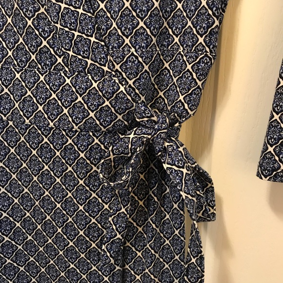 Ann Taylor wrap dress Sz 6 - Picture 2 of 4
